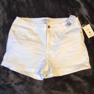High waisted white shorts